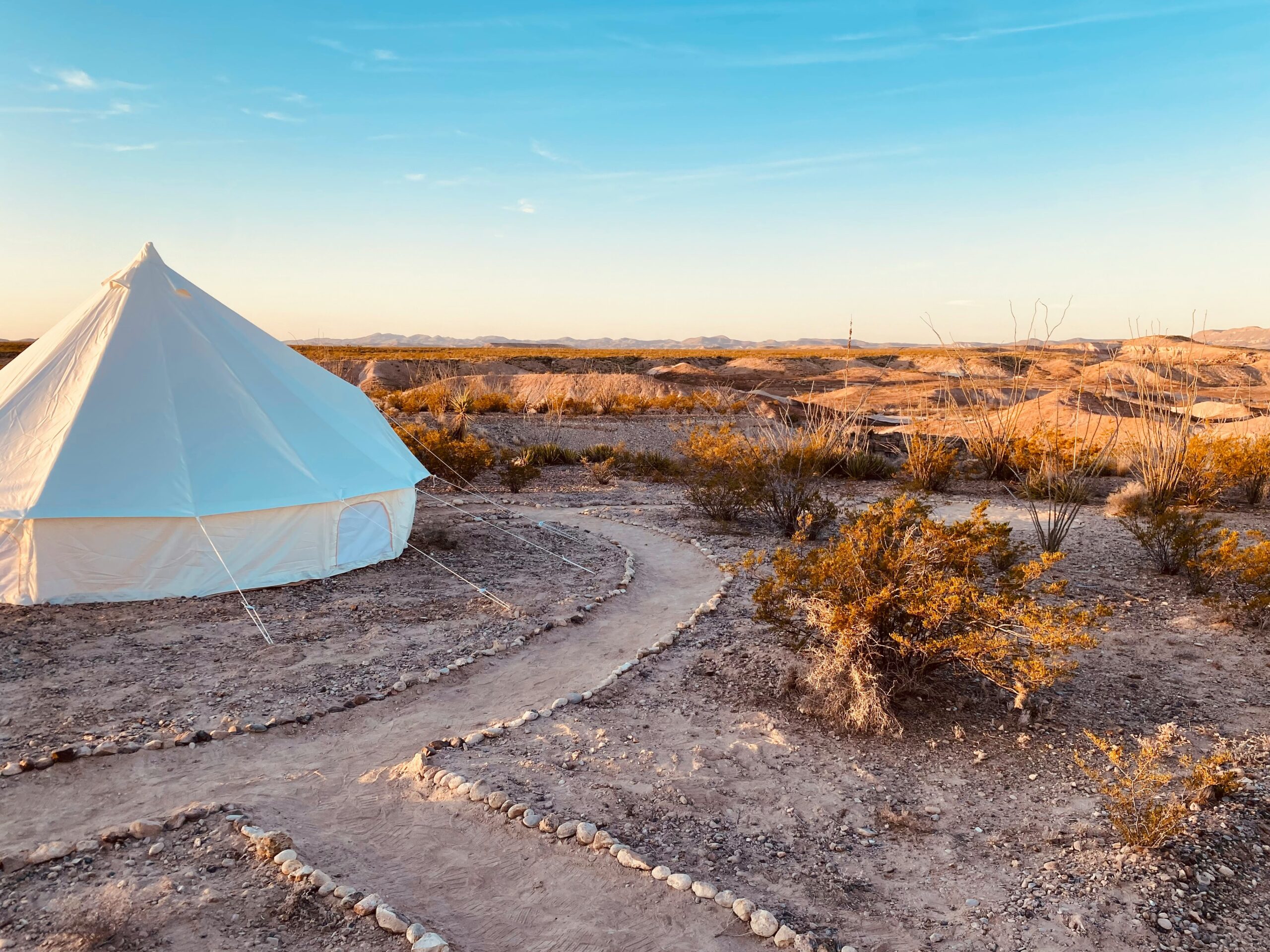 Serunya Wisata Glamping di Lembah Purba Sukabumi